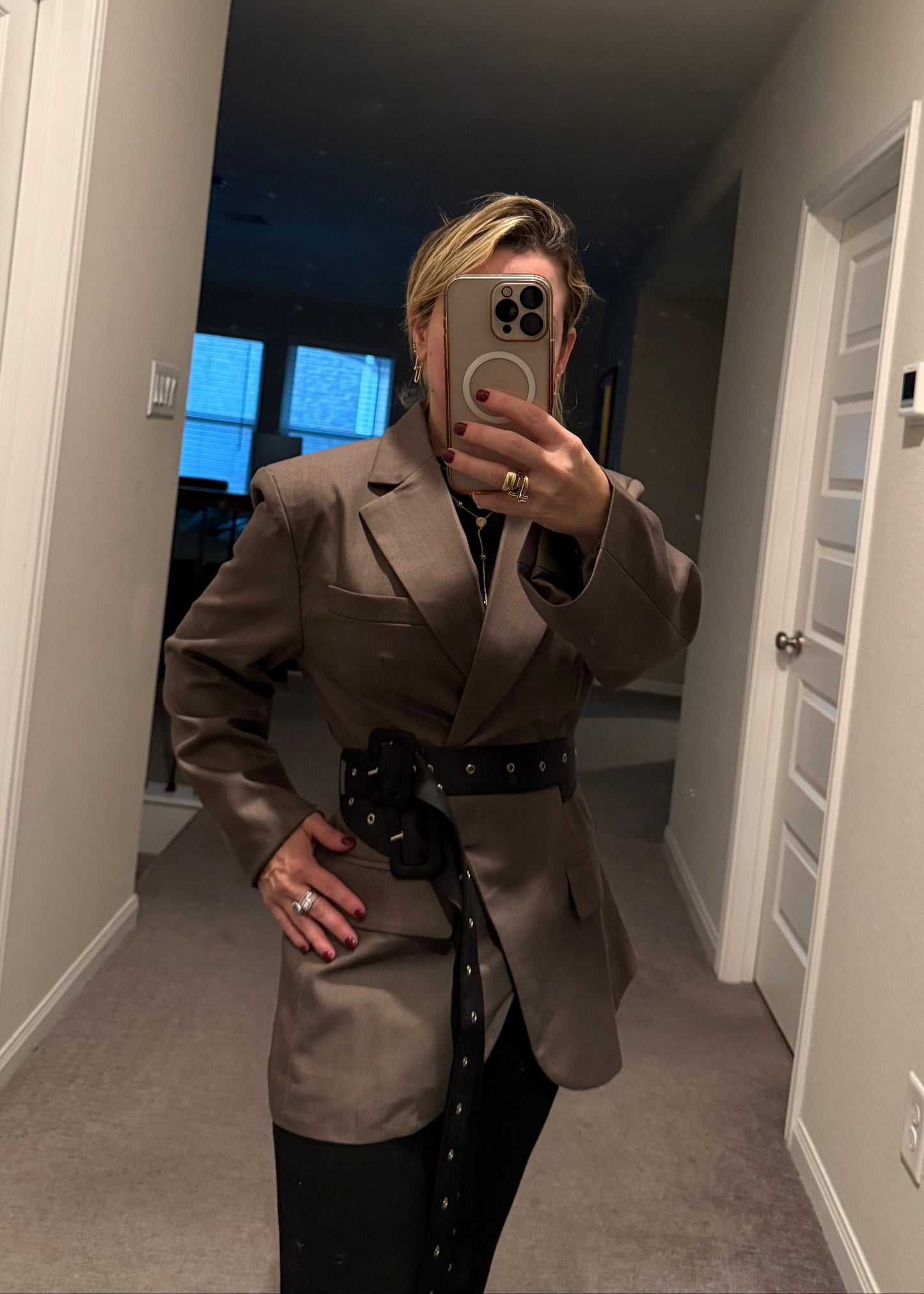 Oversized Tailored Blazer (Mocha Brown). Chaqueta marron con cinturon